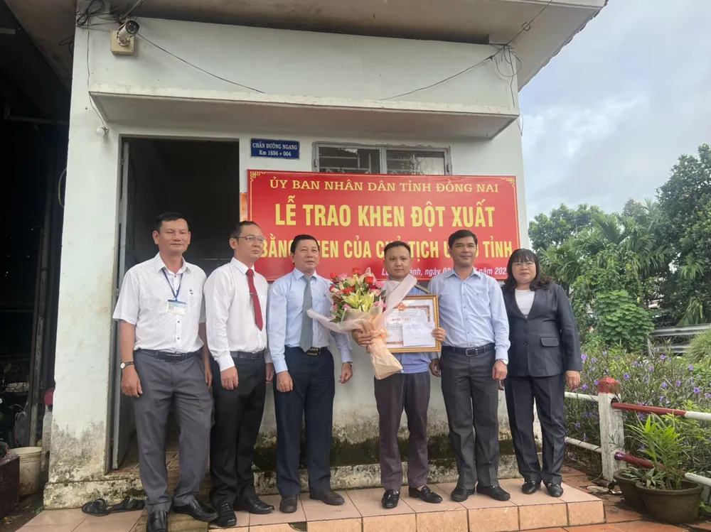 Đồng Nai: Trao Bằng khen cho nhân viên đường sắt dũng cảm cứu người