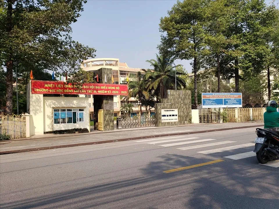 Chuyển hồ sơ Công an tỉnh điều tra sai phạm tại Trường Đại học Đồng Nai ảnh 1