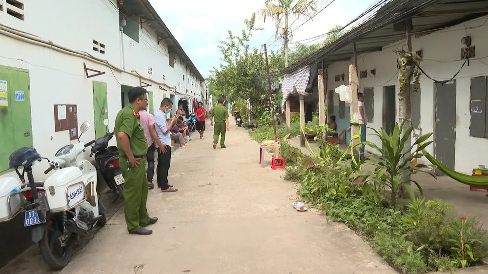 Điều tra vụ người đàn ông tử vong bí ẩn trước cửa phòng trọ ở Bình Phước ảnh 1