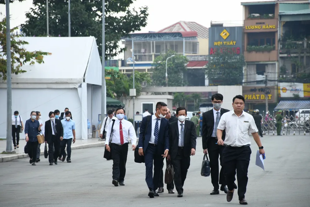 Bắt đầu phiên xử đường dây buôn lậu xăng dầu trị giá 2.900 tỷ đồng ảnh 3