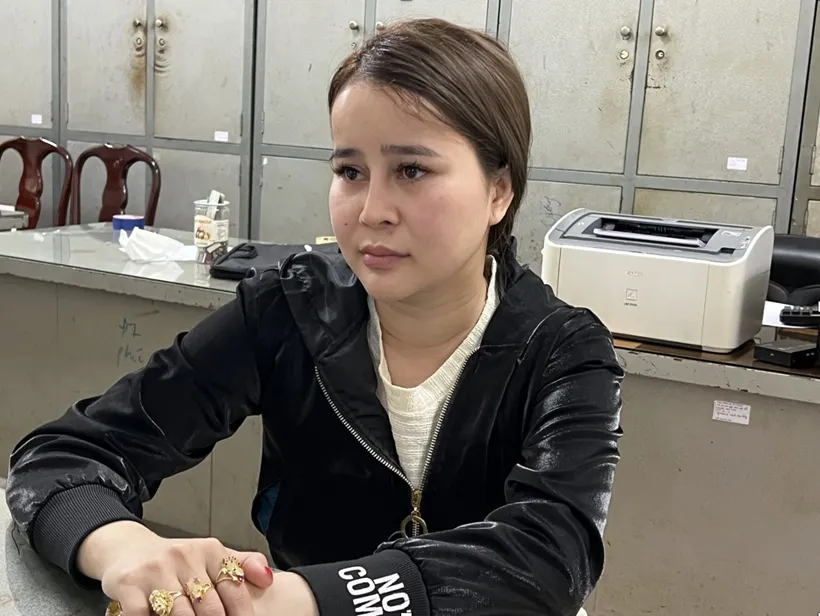 Bắt nhóm lừa tuyển dụng để ép nhiều cô gái vay nợ, múa thoát y, bán dâm ở Đồng Nai ảnh 2