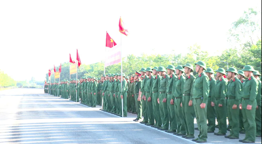 Các chiến sĩ tham gia lễ ra quân huấn luyện năm 2023