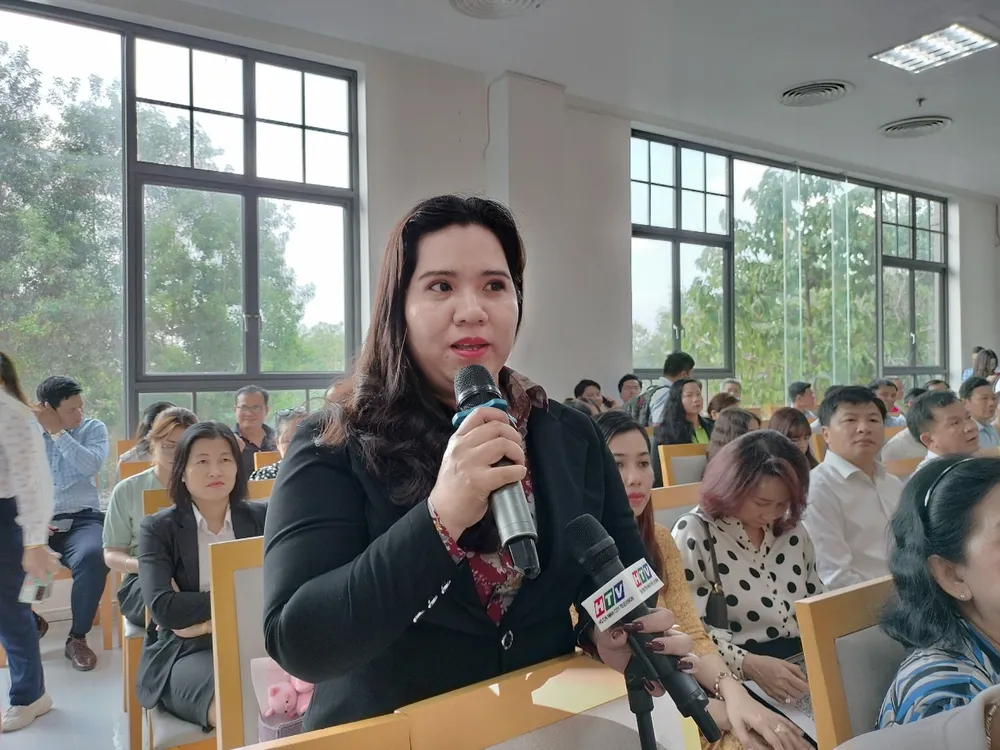 Đại diện các doanh nghiệp đến từ huyện Chơn Thành, tỉnh Bình Phước mong muốn được hỗ trợ bán hàng thông qua các hệ thống bán lẻ trên toàn quốc