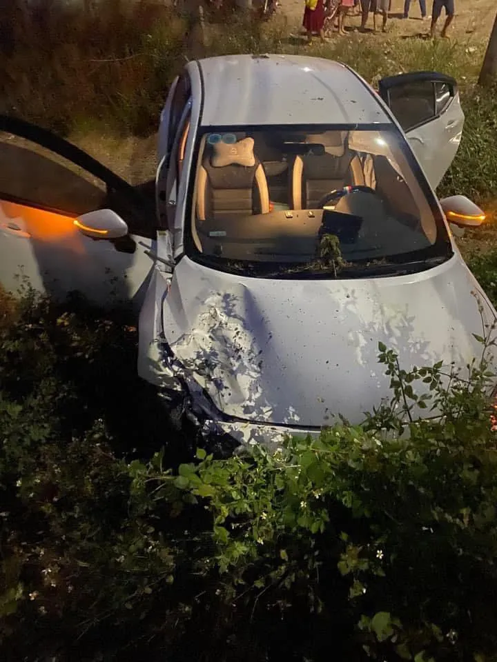 Xe ô tô biến dạng sau cú va chạm