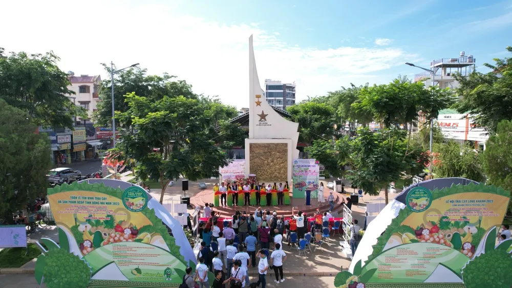 Quang cảnh triển lãm ảnh Long Khánh mùa trái chín