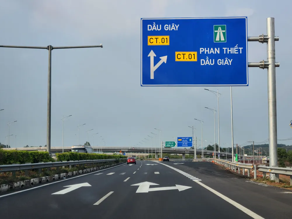 Lối vào cao tốc Phan Thiết - Dầu Giây đoạn nối với cao tốc TPHCM - Long Thành - Dầu Giây