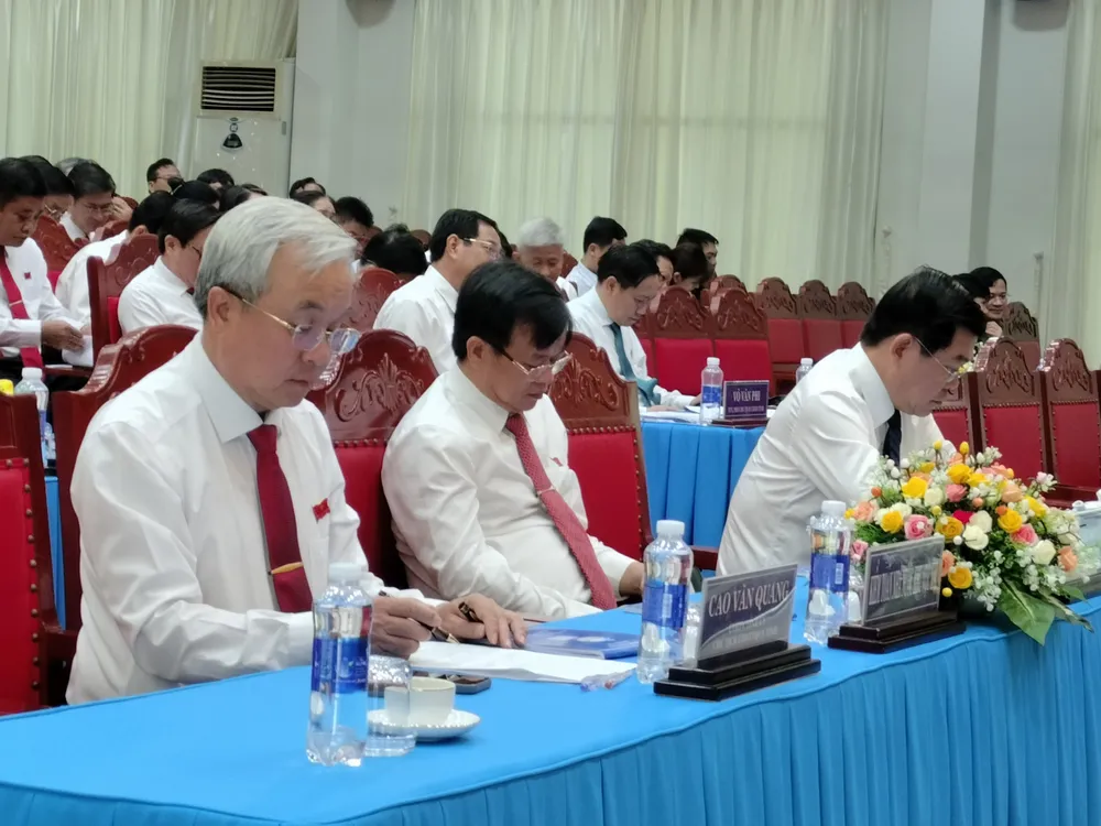 Lãnh đạo Tỉnh ủy, UBND tỉnh, Ủy ban MTTQ Việt Nam tỉnh Đồng Nai tham dự kỳ họp Lãnh đạo Tỉnh ủy, UBND tỉnh, Ủy ban MTTQ Việt Nam tỉnh Đồng Nai tham dự kỳ họp