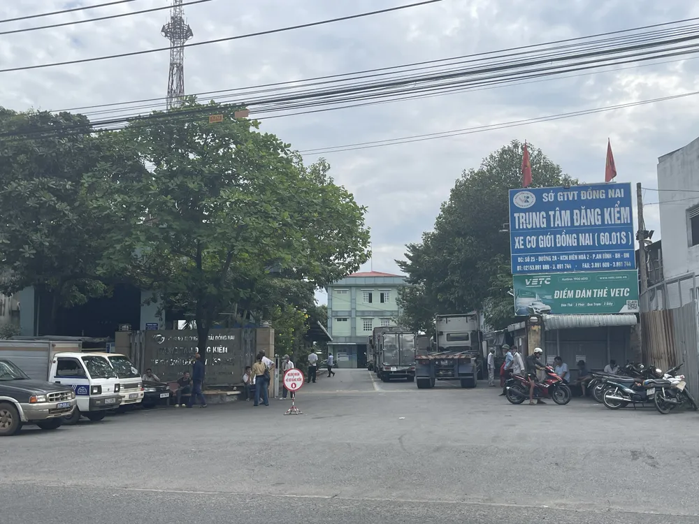 Khám xét Trung tâm Đăng kiểm xe cơ giới 60.01S Khám xét Trung tâm Đăng kiểm xe cơ giới 60.01S