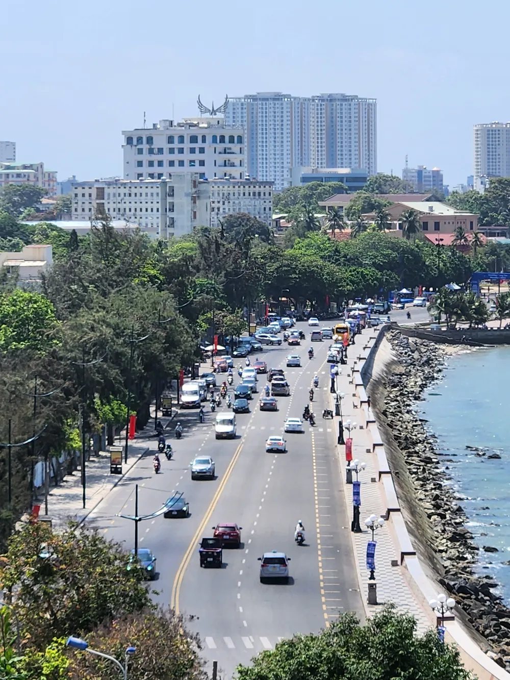 Ảnh 2 Một cung đường đẹp trên đường Hạ Long, TP Vũng Tàu.jpg
