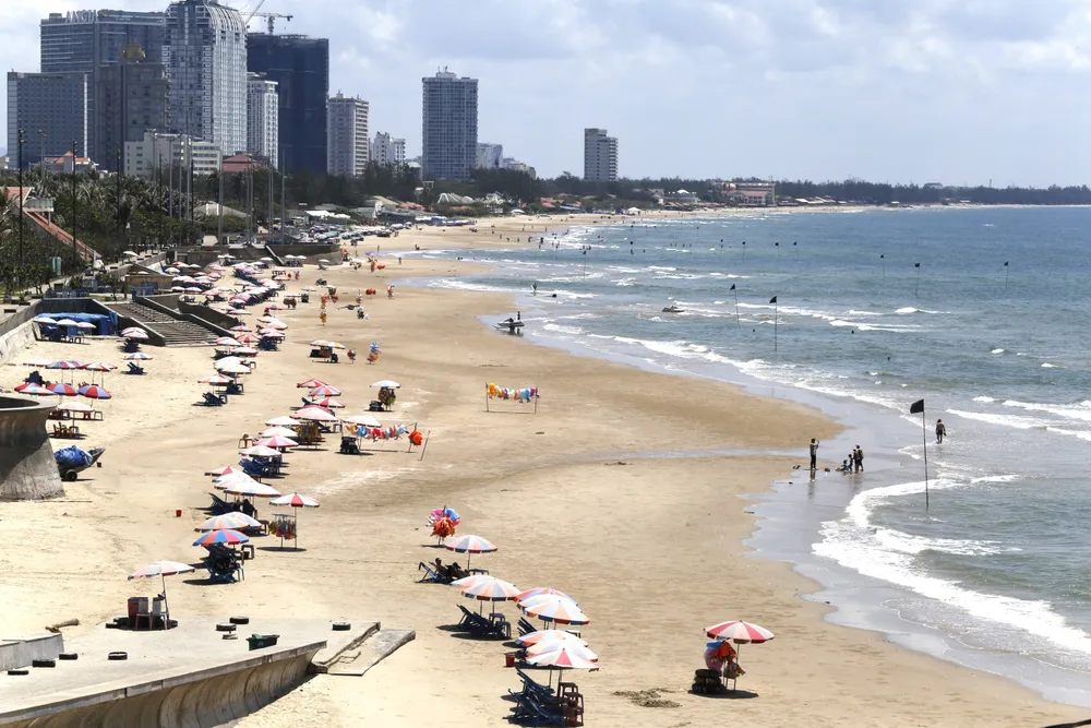 Ảnh 7 Bãi Sau (Vũng Tàu) phơi mình trong nắng.JPG