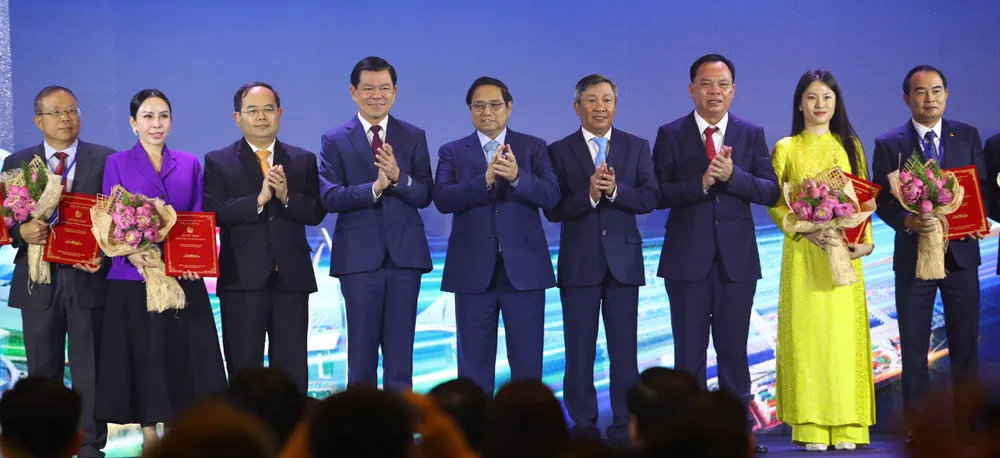 Ảnh có bà Gon.jpg