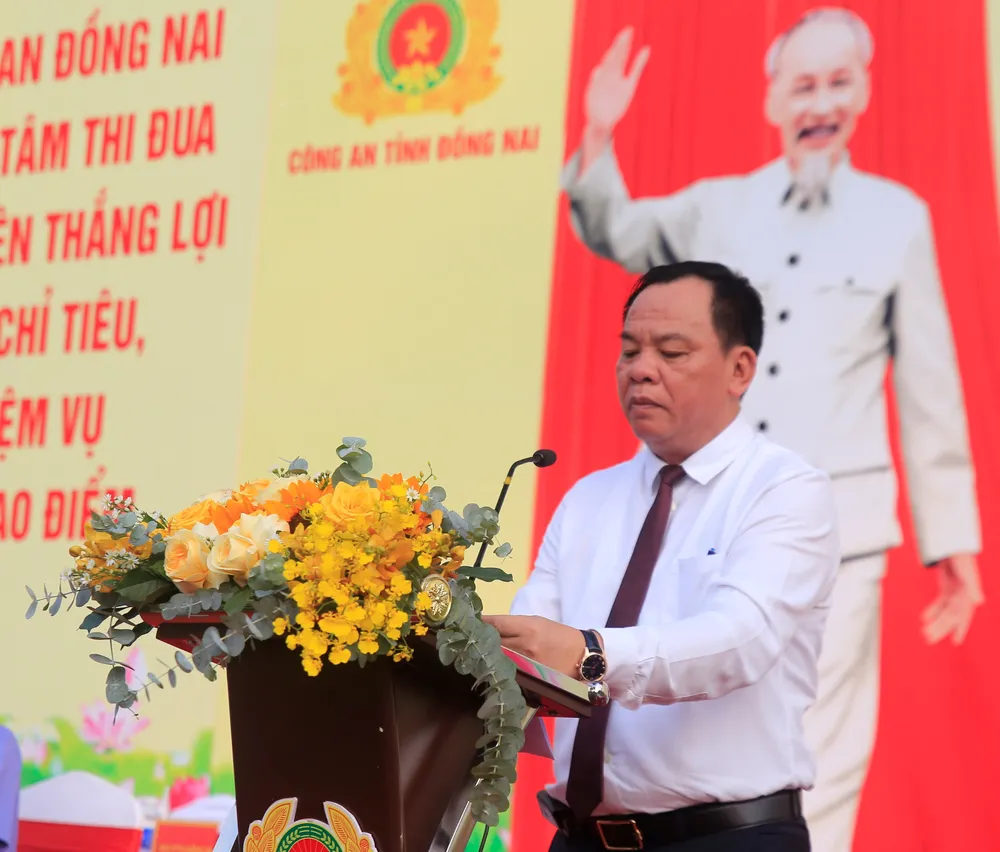 Chủ tịch UBND tỉnh Đồng Nai Võ Tấn Đức phát biểu chỉ đạo tại lễ ra quân