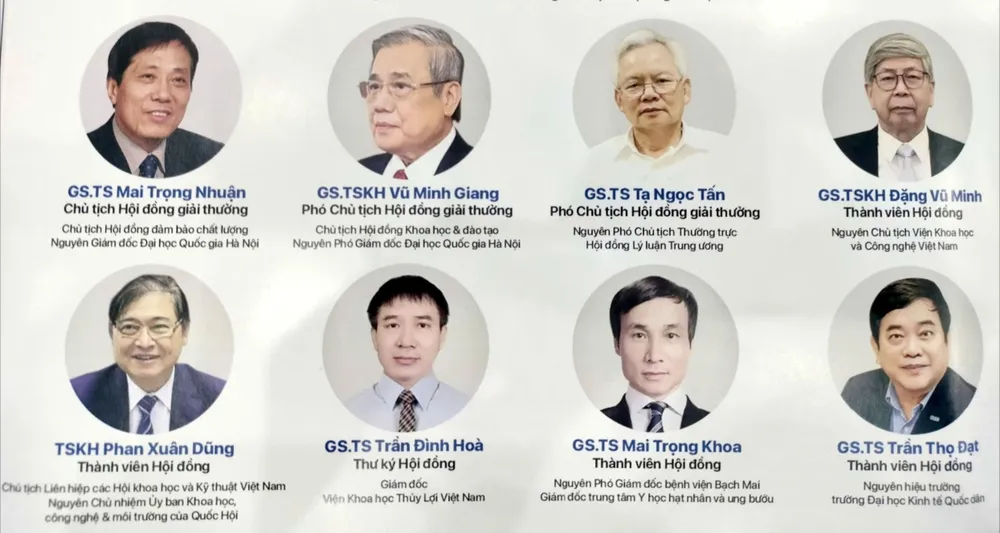 Giai thuong Bao Son 1.jpg