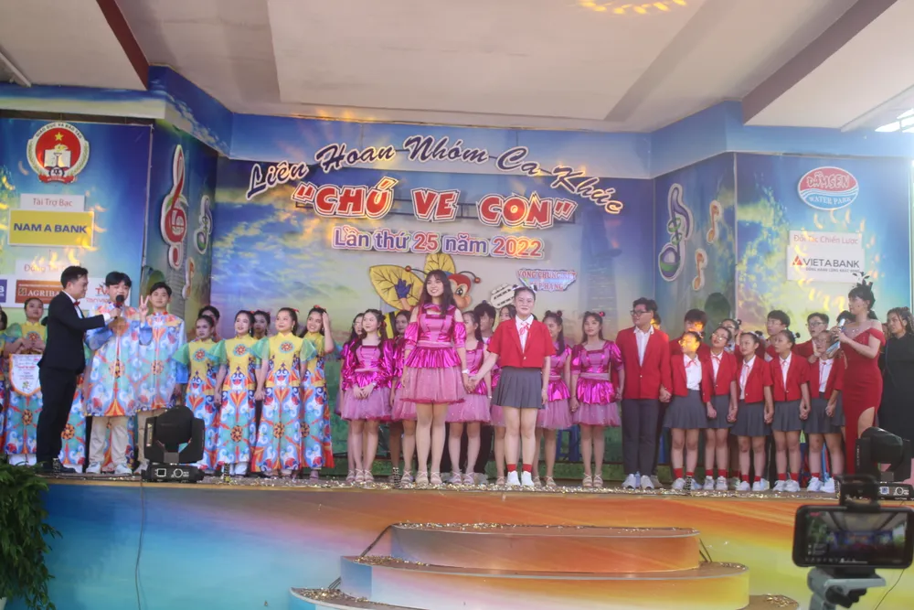 Trường THPT Nguyễn Hữu Huân đoạt quán quân liên hoan nhóm ca khúc ''chú ve con'' 2022 ảnh 4