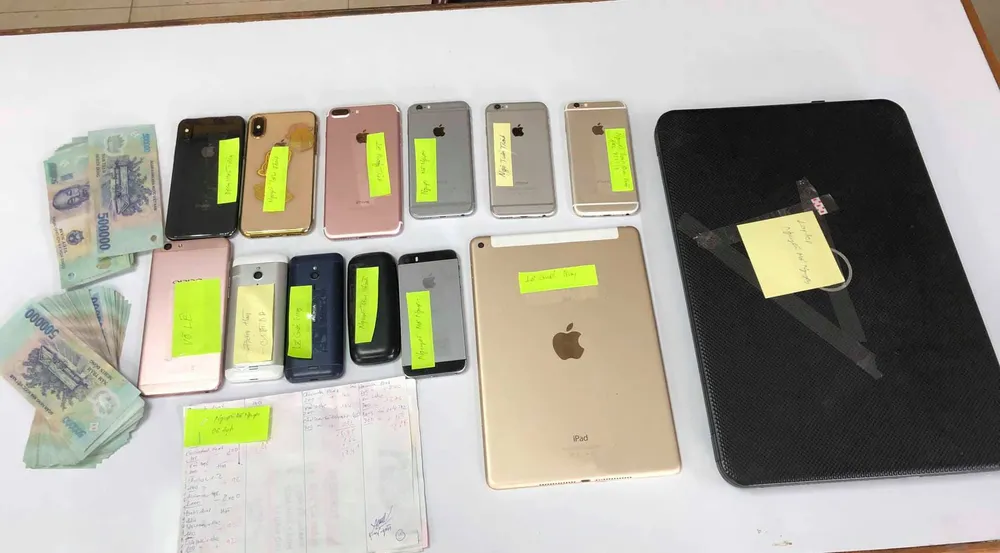 Tang vật thu giữ của các đối tượng bị cơ quan điều tra tạm giữ 