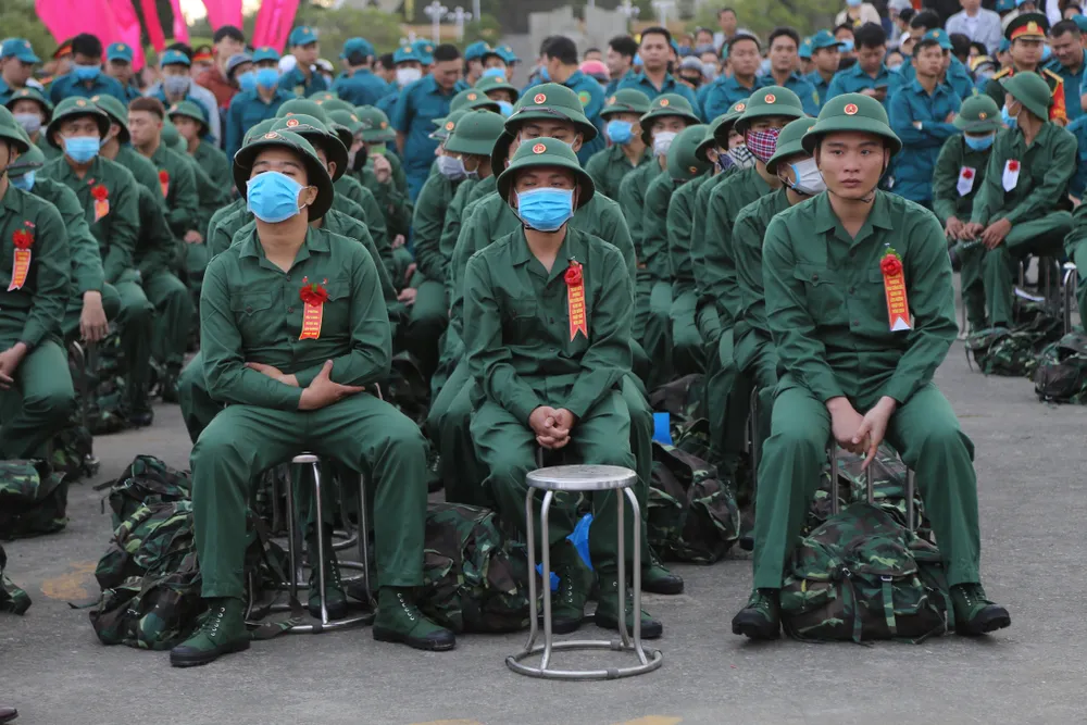 Hơn 1.000 thanh niên Đà Nẵng hăng hái lên đường nhập ngũ ảnh 3