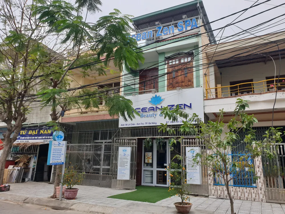 Sức khỏe 9 cán bộ công an tiếp xúc với du khách Hàn Quốc vẫn ổn định ảnh 2