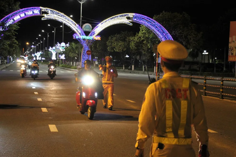 Đà Nẵng ra quân phòng chống đua xe trái phép  ảnh 1