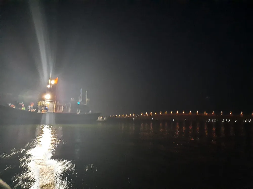 Tìm được 2 thi thể trong vụ lật ghe ở Quảng Nam ảnh 1