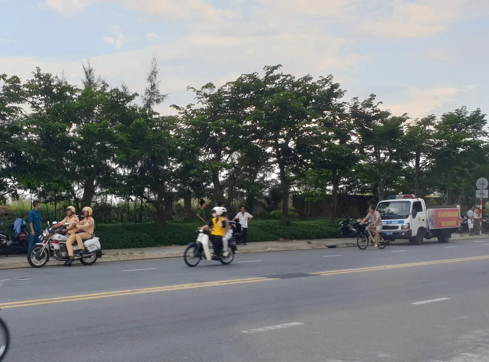 Phát hiện một thi thể cháy đen bên bờ biển Đà Nẵng ảnh 1