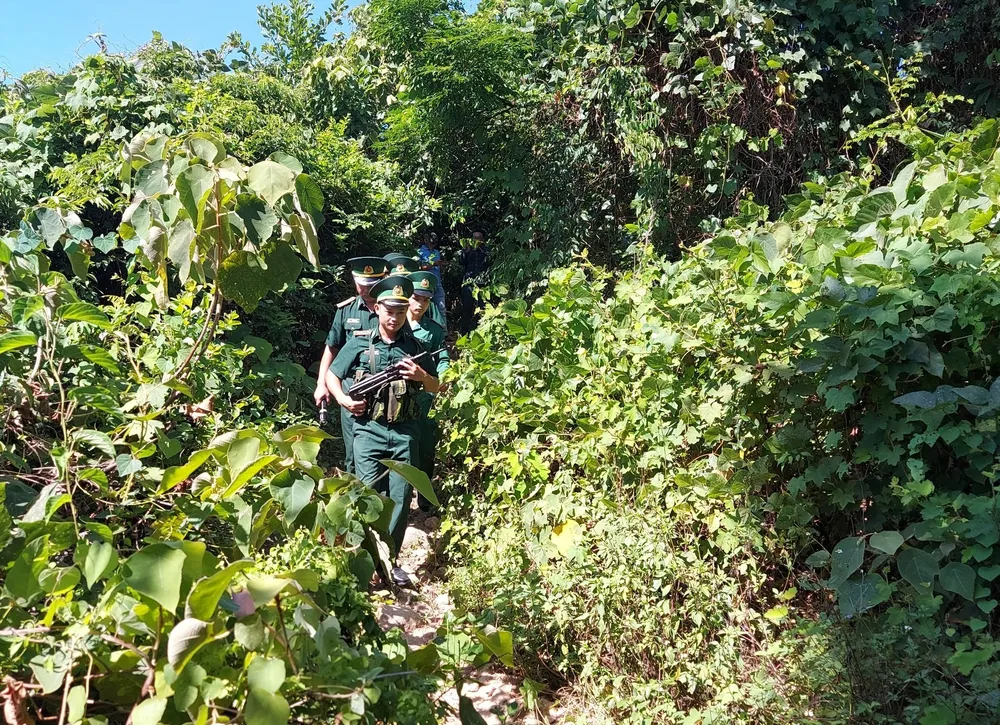 Triển khai các phương án mới truy lùng phạm nhân trốn trại Triệu Quân Sự ảnh 1