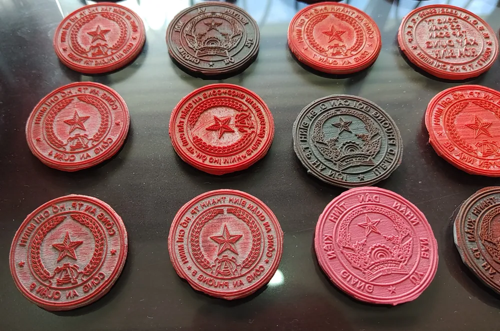 Triệt phá đường dây làm giả giấy tờ cơ quan nhà nước, công an quy mô lớn ảnh 2