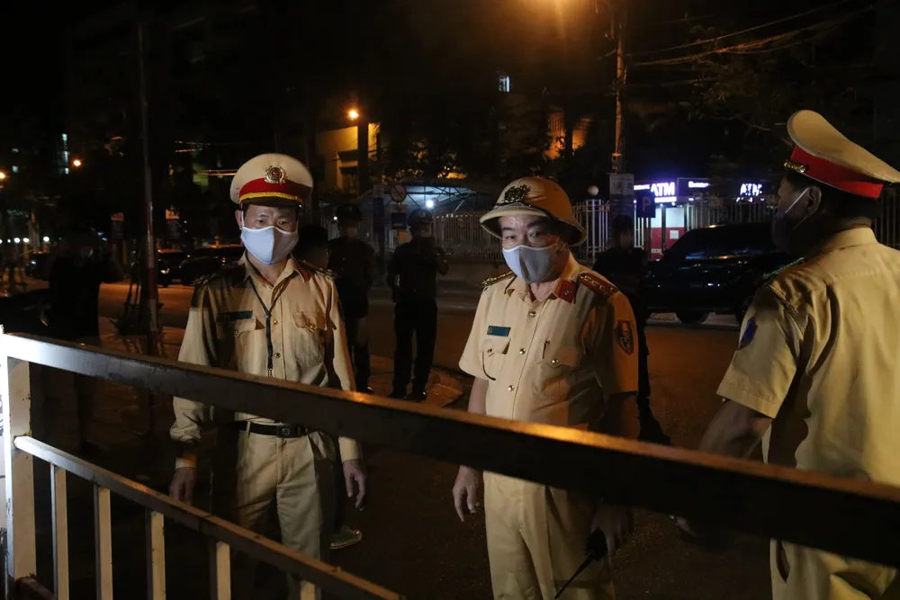 Đà Nẵng phong tỏa 3 bệnh viện lớn từ 0 giờ ngày 28-7 ảnh 6