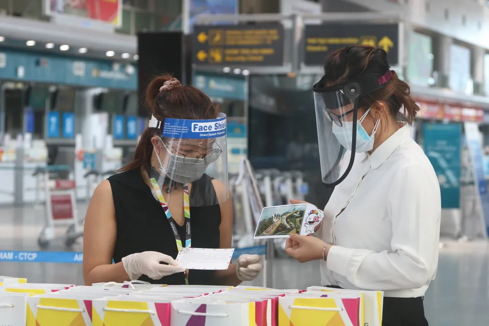 Đưa 207 du khách đầu tiên ở Đà Nẵng trở về địa phương bằng máy bay ảnh 5