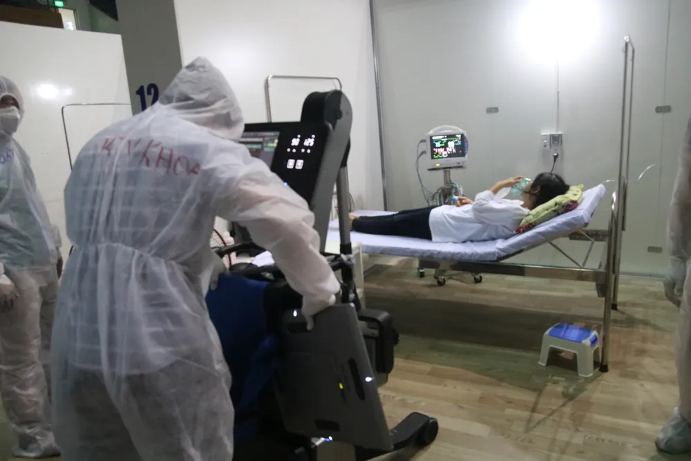 Bệnh viện dã chiến Tiên Sơn diễn tập tiếp nhận bệnh nhân với số lượng lớn ảnh 11