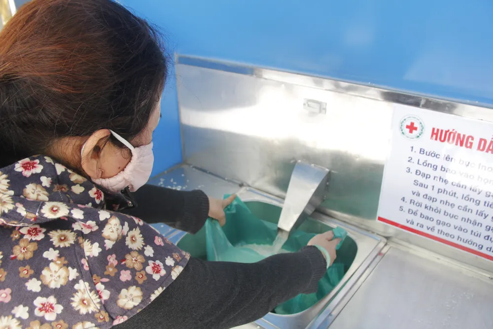 Đà Nẵng triển khai “ATM gạo” tự động hỗ trợ người khó khăn trong dịch Covid-19 ảnh 4