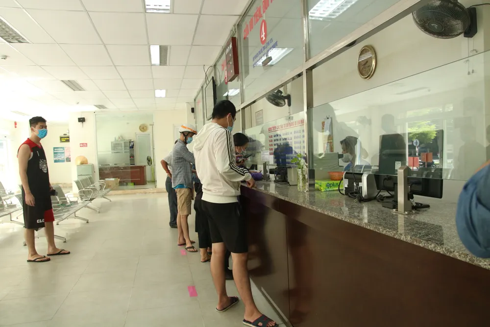 Sân ga, bến xe Đà Nẵng vắng khách ngày đầu khôi phục hoạt động ảnh 3