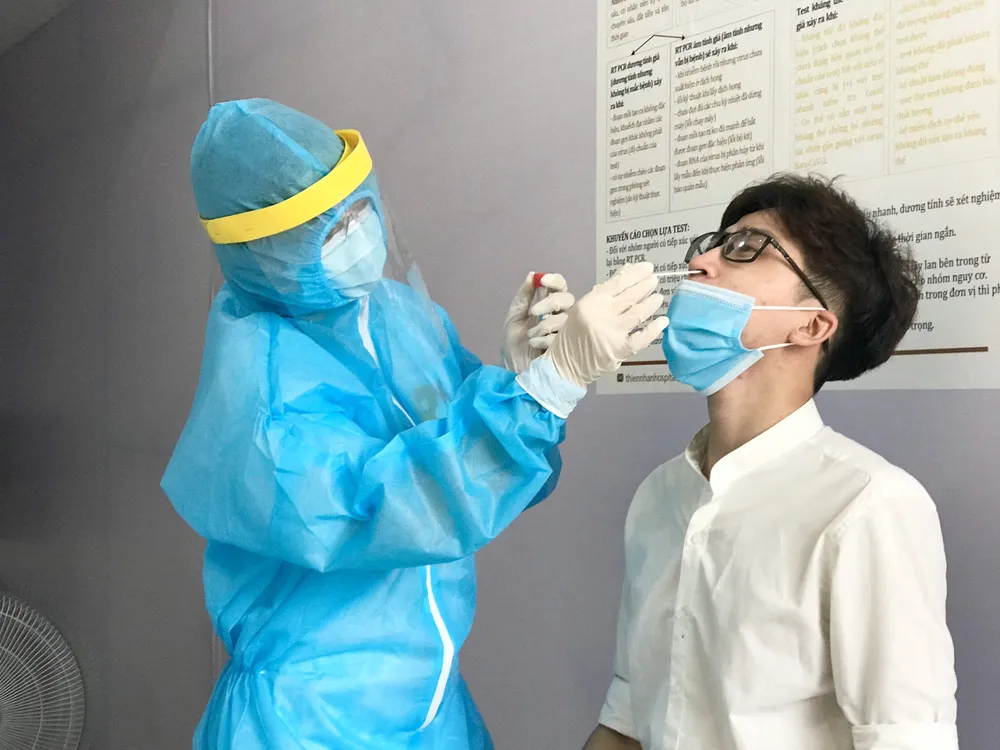 Hỗ trợ phí xét nghiệm Covid-19 cho sinh viên Đà Nẵng đến các địa phương ảnh 1