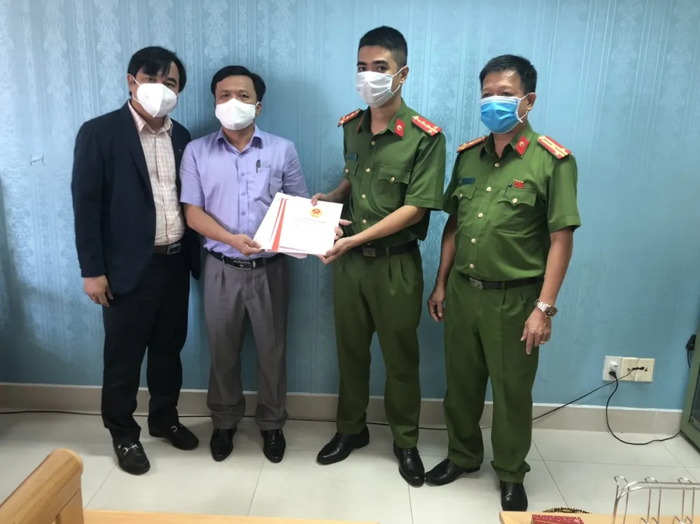 Vụ 22 sổ đỏ “biến mất“: Công an bàn giao 19 sổ đỏ cho Văn phòng Đăng ký đất đai quận Sơn Trà  ảnh 1