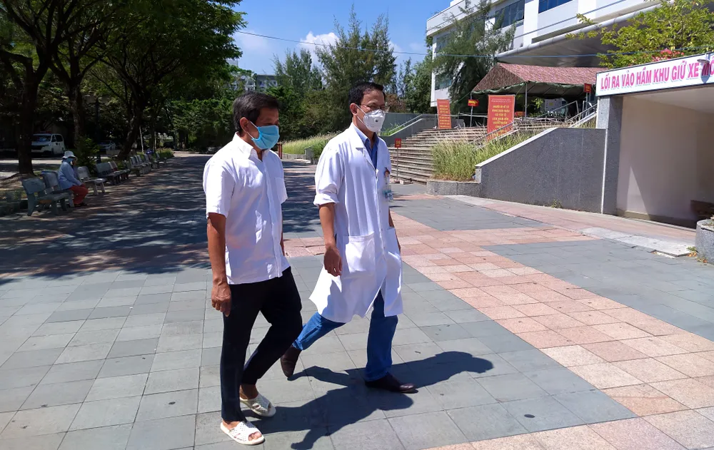 Ông Đoàn Ngọc Hải đến Đà Nẵng đưa bệnh nhân nghèo về nhà ảnh 1