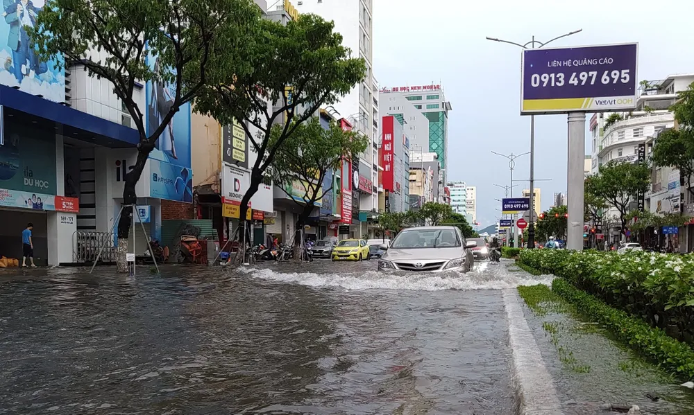 Bão số 5 gây lốc xoáy và mưa lớn nhiều nơi ảnh 12