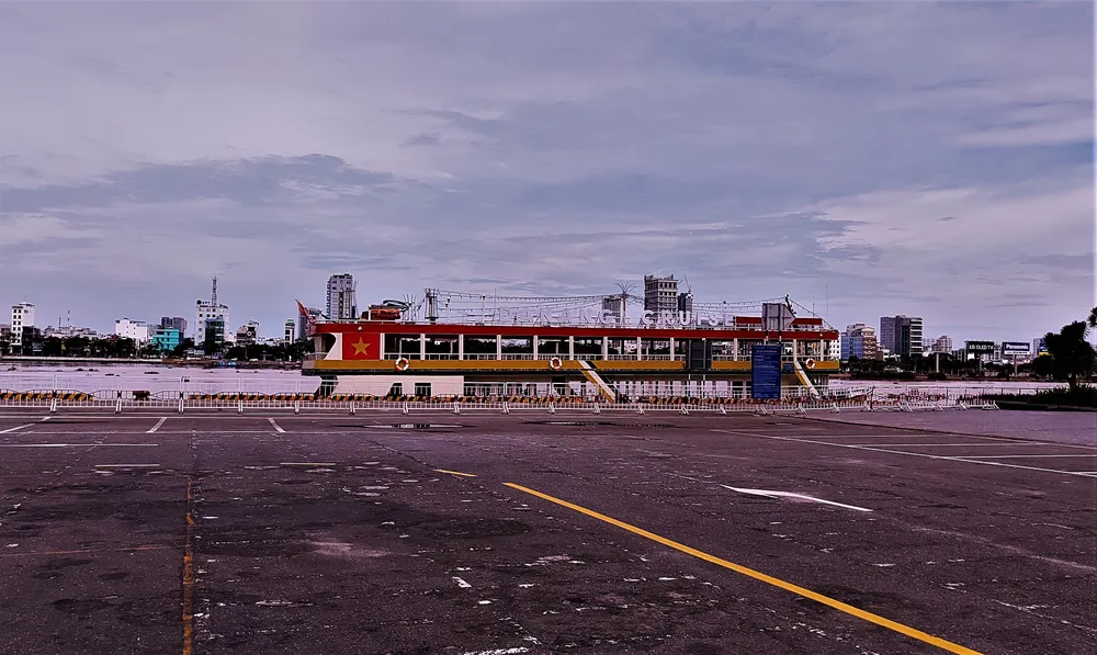 Người dân Đà Nẵng hào hứng xem cầu Nguyễn Văn Trỗi nâng nhịp ảnh 9