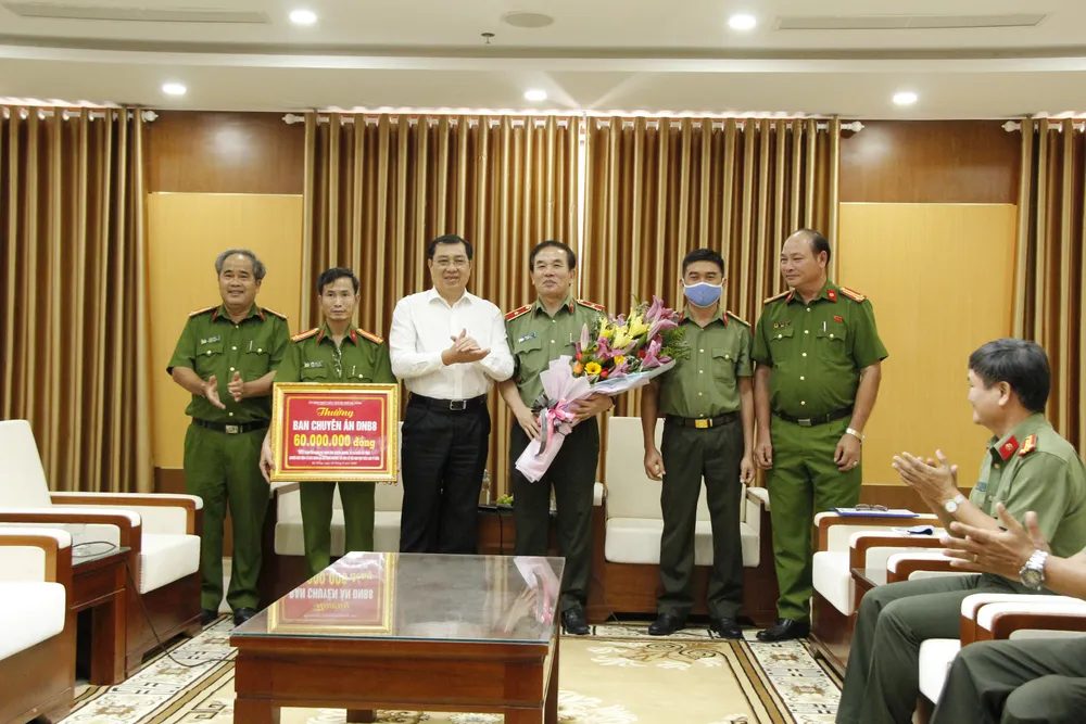 Triệt phá đường dây đánh bạc trên 3.000 tỷ đồng tại Đà Nẵng và Gia Lai  ảnh 2