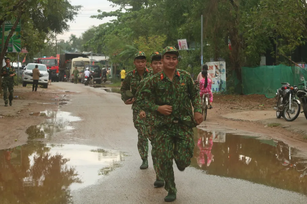 Điều động trực thăng tìm kiếm người mất tích tại thủy điện Rào Trăng 3 ảnh 5