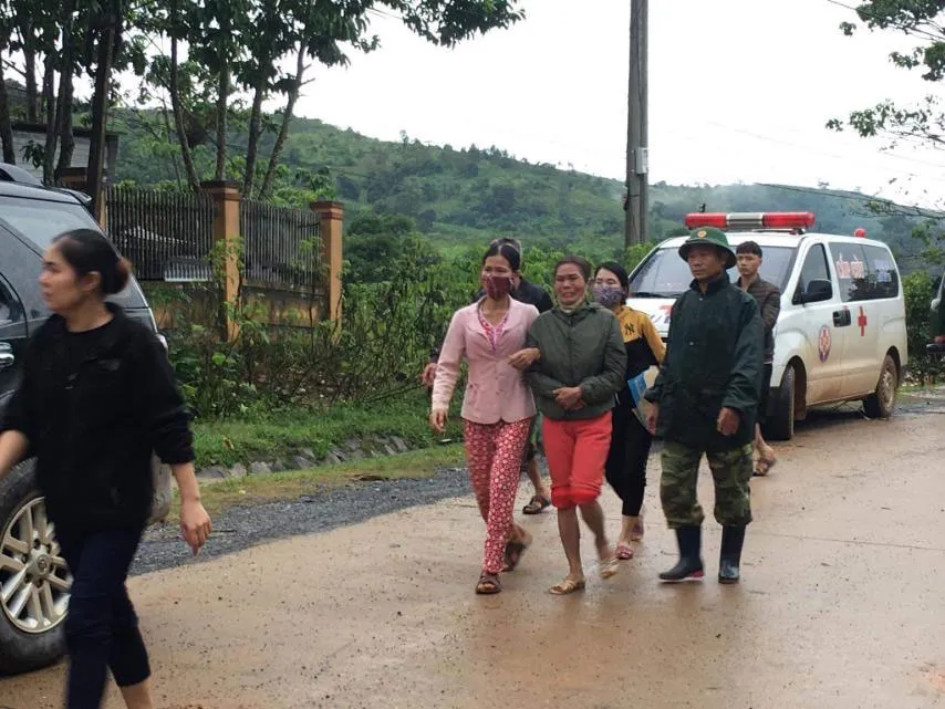 Tìm thấy 22 thi thể tại khu vực sạt lở Đoàn kinh tế quốc phòng 337 ảnh 16