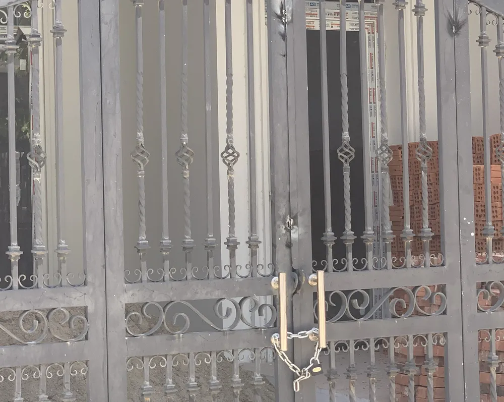 Ngang nhiên phá rối, khóa cửa nhà dân tại dự án Phú Gia Compound Đà Nẵng ảnh 1