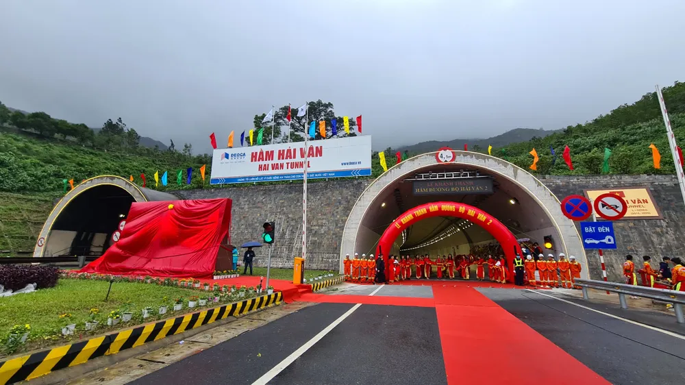 Khánh thành hầm đường bộ Hải Vân 2 ảnh 1
