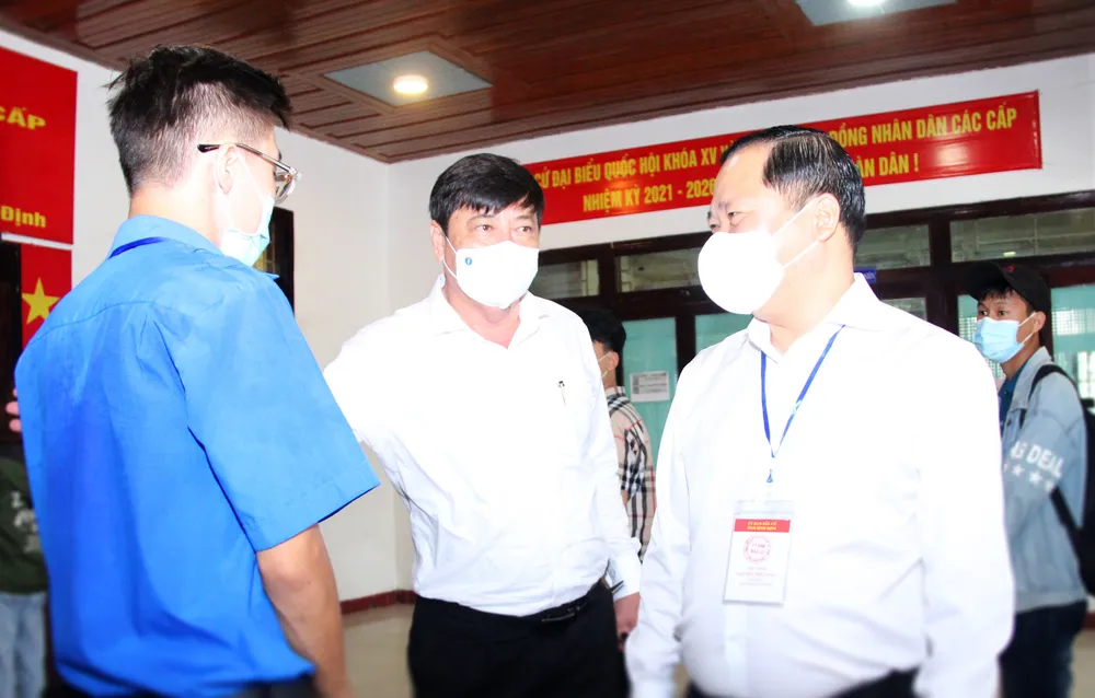 Hàng triệu cử tri miền Trung phấn khởi đi bầu cử ảnh 8