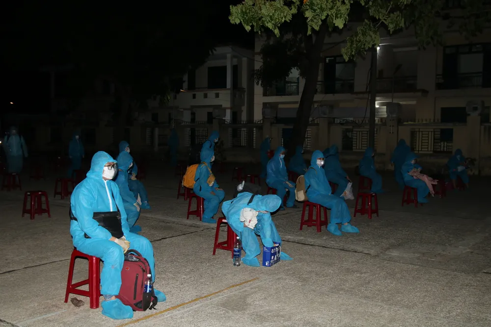 Chuyến xe đầu tiên đón người Quảng Nam từ TPHCM về quê ảnh 6