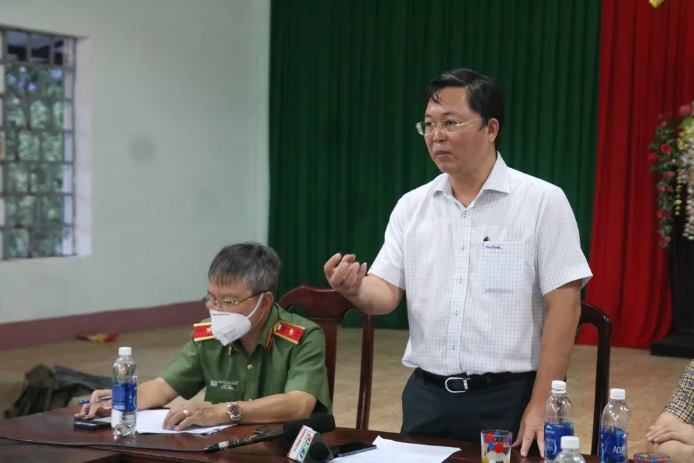 Xử lý tình trạng băng nhóm bảo kê khai thác vàng trái phép tại mỏ vàng Bồng Miêu ảnh 4