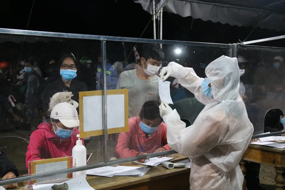 Quảng Nam chỉ đón người dân về quê đăng ký theo phương án được duyệt ảnh 1