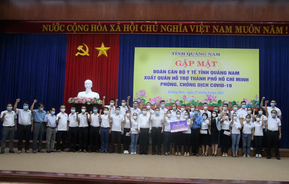 Nhiều địa phương miền Trung đưa đoàn y, bác sĩ tình nguyện tham gia hỗ trợ TPHCM chống dịch Covid-19 ảnh 8