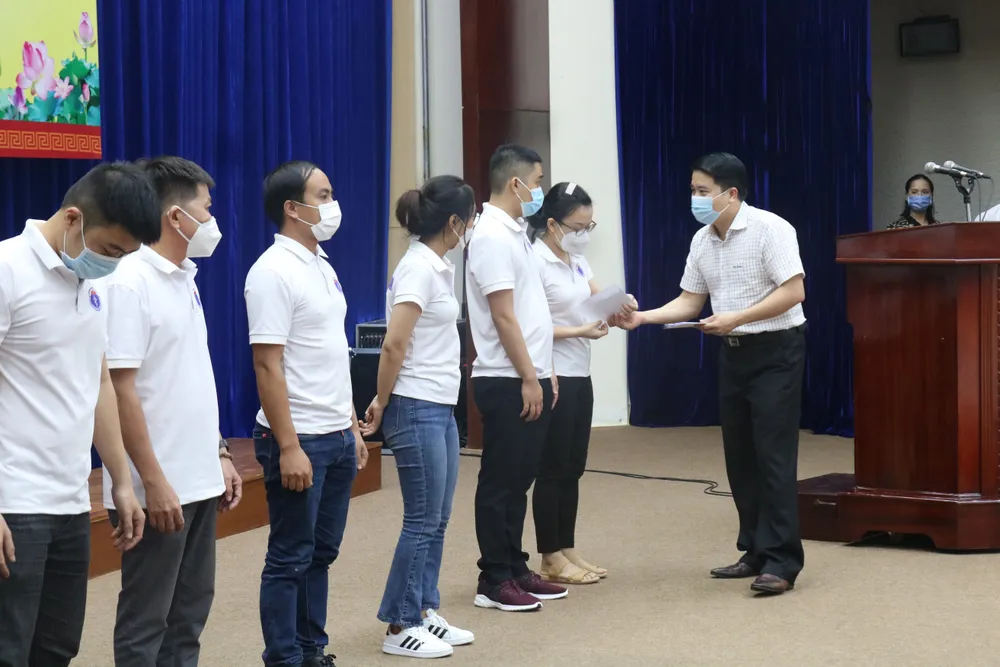 Nhiều địa phương miền Trung đưa đoàn y, bác sĩ tình nguyện tham gia hỗ trợ TPHCM chống dịch Covid-19 ảnh 9