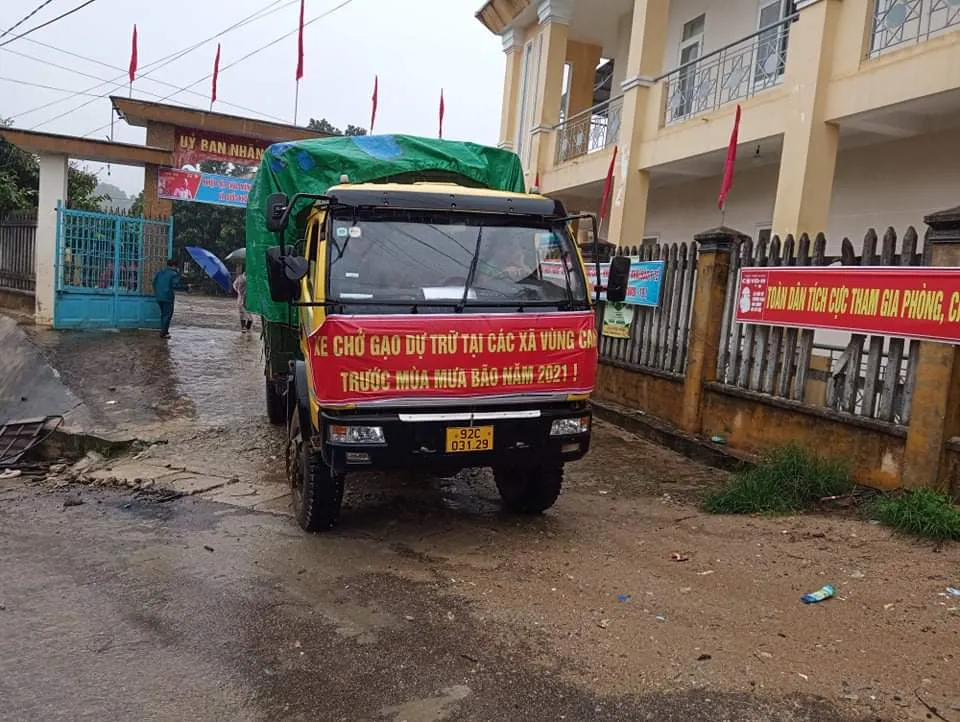 Quảng Nam: Gấp rút di dời người dân trước khi bão số 5 đổ bộ ảnh 2