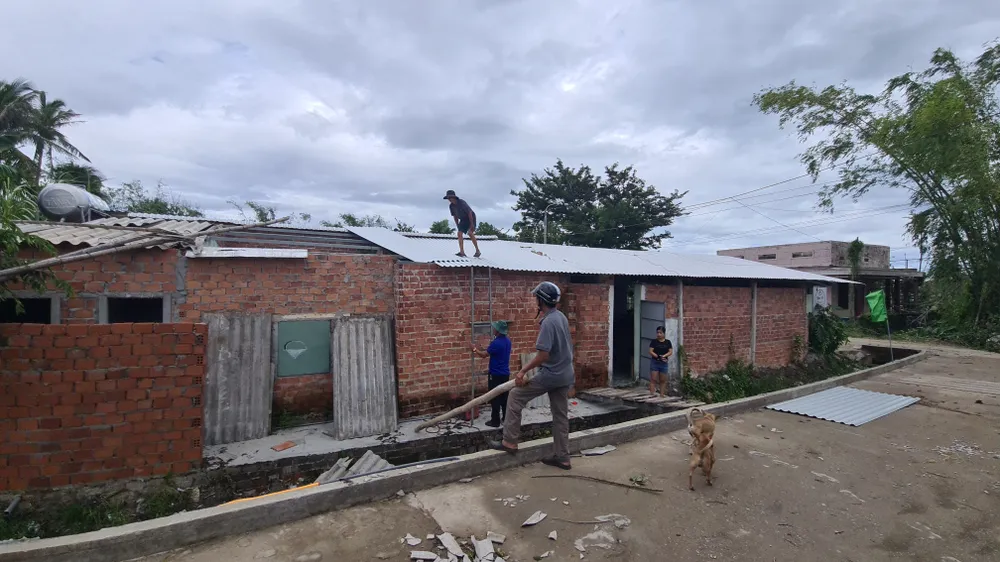 Các địa phương khắc phục hậu quả của bão số 6 ảnh 6