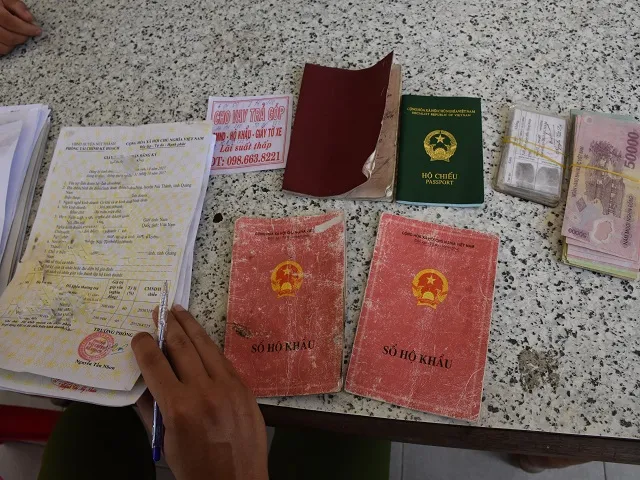 Bắt nhóm đối tượng cho vay nặng lãi 480%/năm ảnh 2